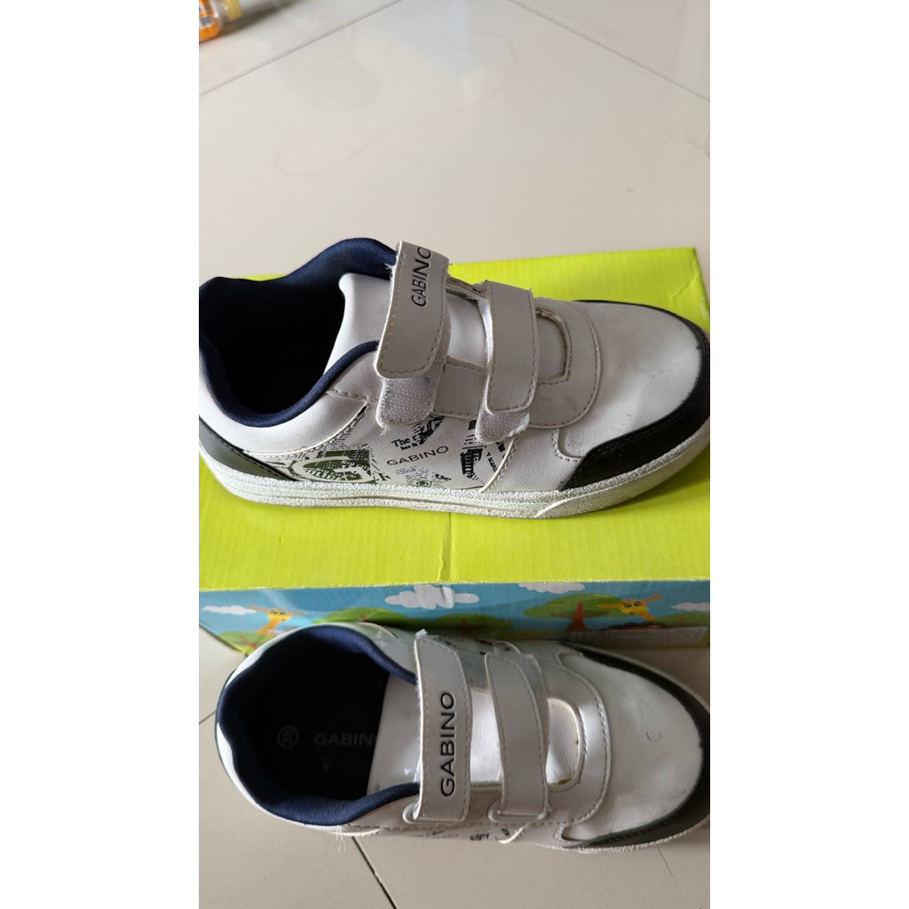 preloved sepatu gabino anak laki2 uk 35