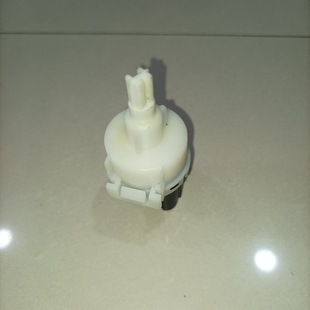 SWITCH SAKLAR PUTARAN AC SUZUKI ERTIGA DAN APV ORIGINAL
