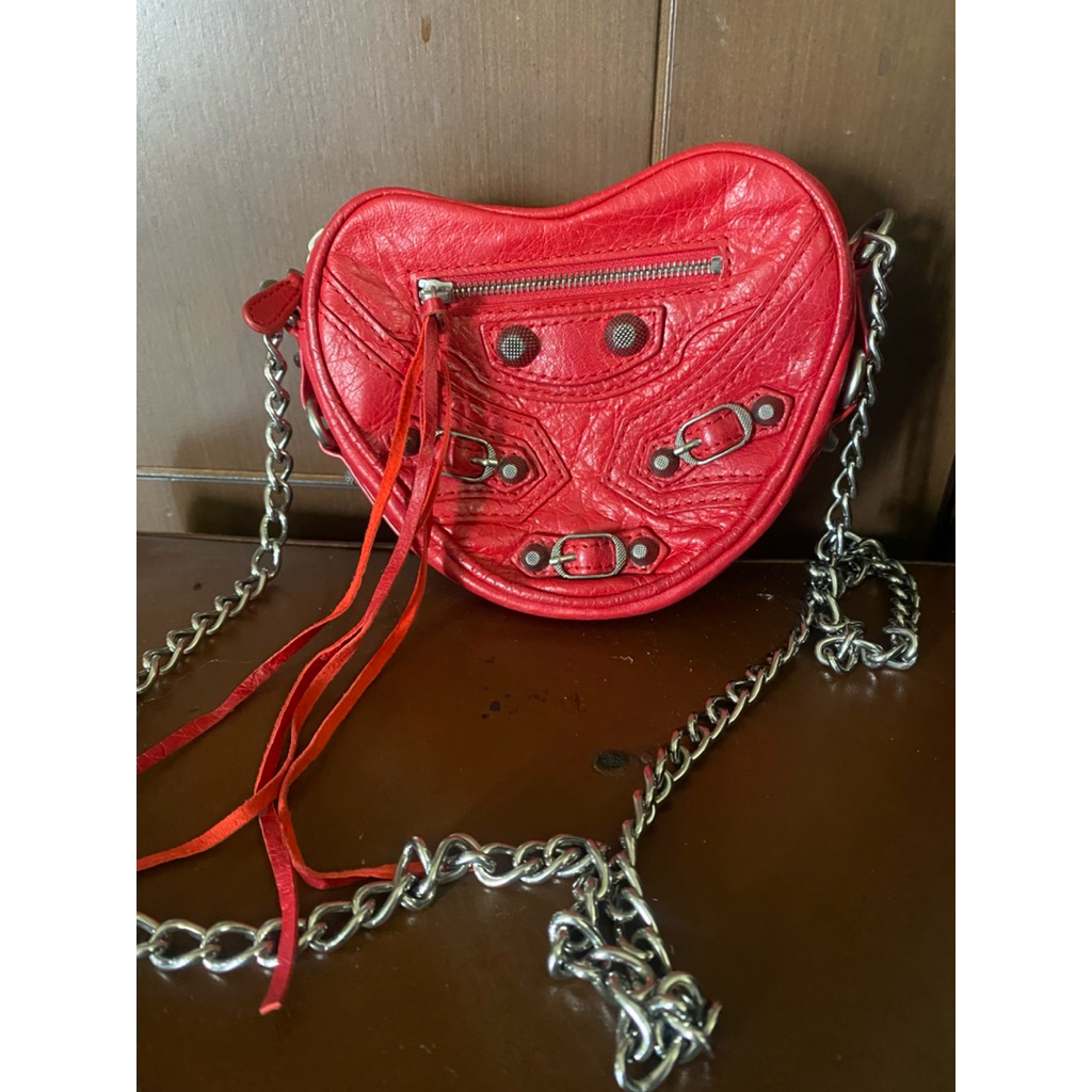 Balenciaga le cagole heart shape bag