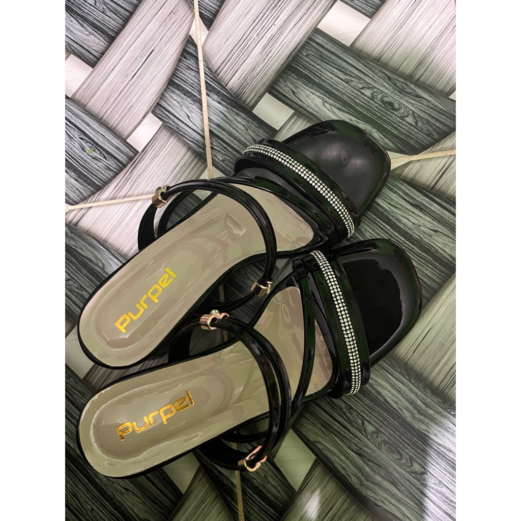 heels hitam 5cm