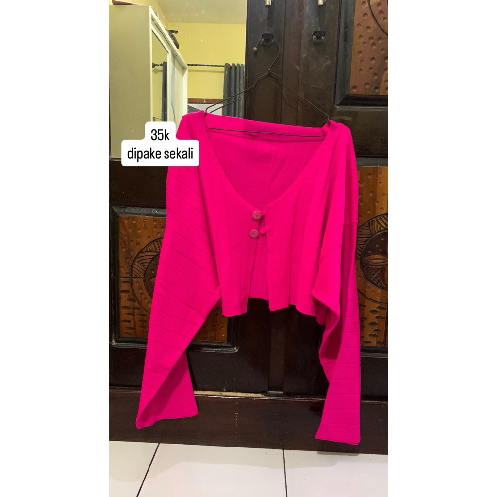 cardigan rajut crop pink fanta