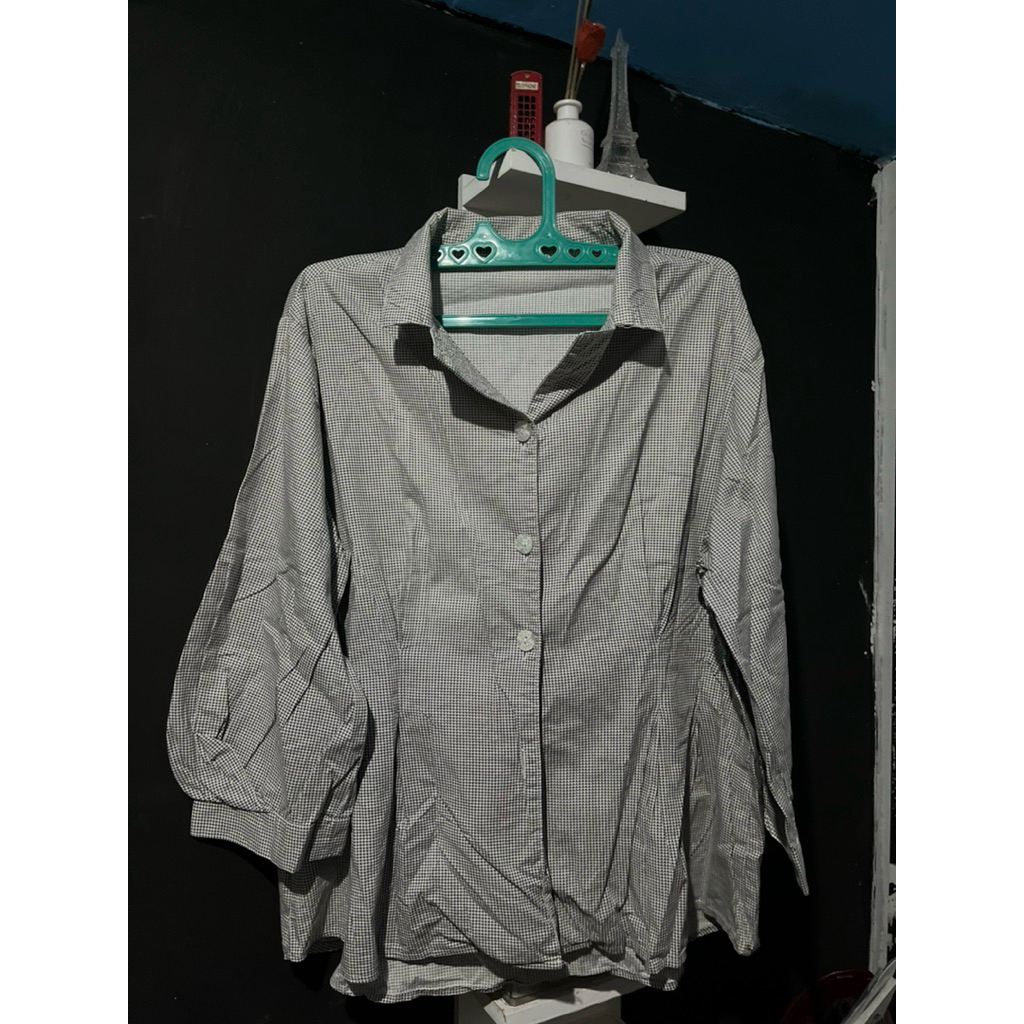 PRELOVED - Kemeja wanita motif kotak kecil