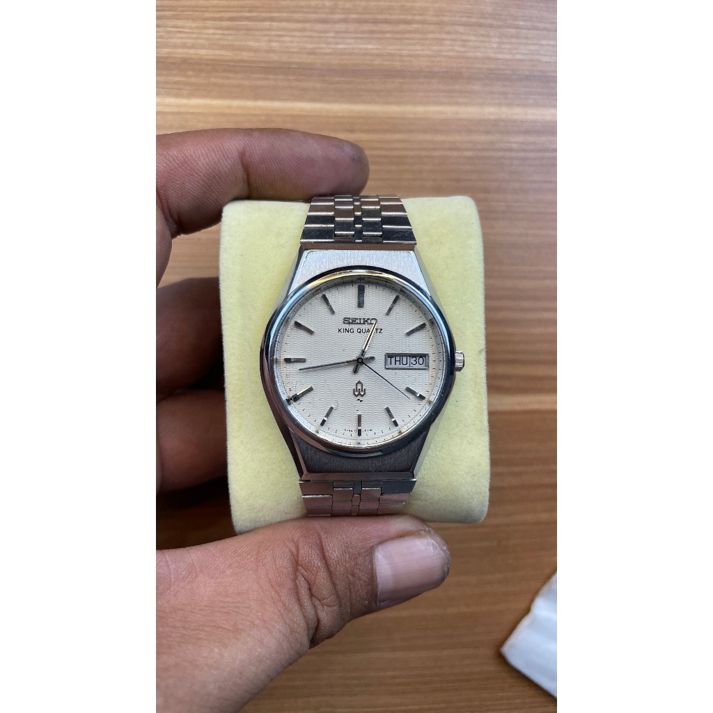 Seiko King Quartz 5856 Dial Putih Texture Linen