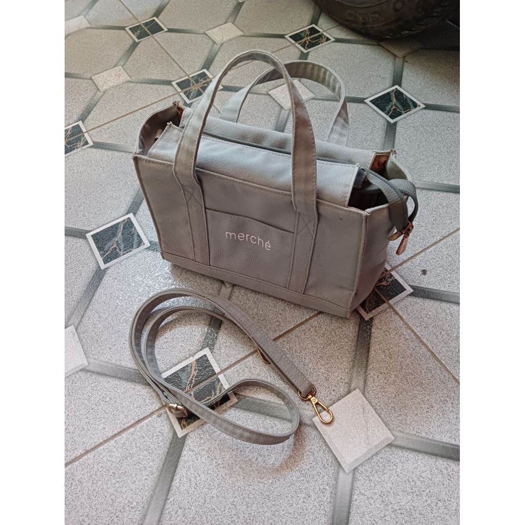 Tote Bag Kanvas Merche (Preloved)
