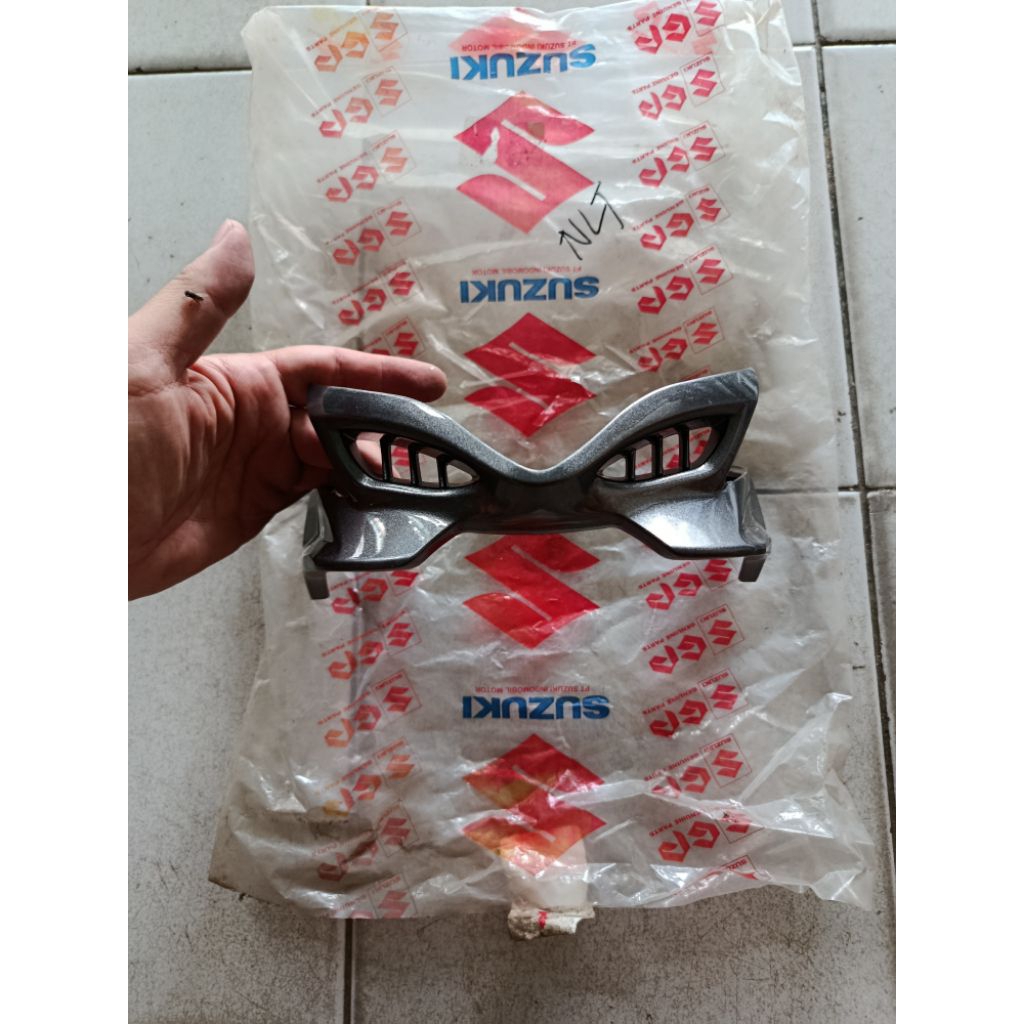 kumis batok depan abu suzuki satria fu barong ori sgp
