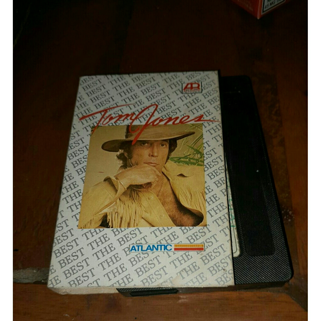 Kaset Pita Tom jones
