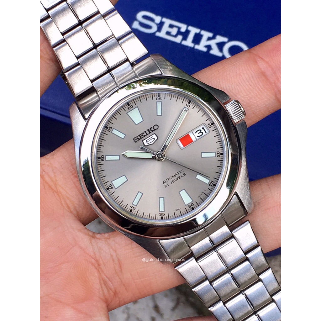 SEIKO 5 SNKL03 SEIKONAUT GREY SUNBRUST DIAL AUTOMATIC 21 JEWELS REF.7S26-03T0 MEN’S WATCH DAY-DATE |
