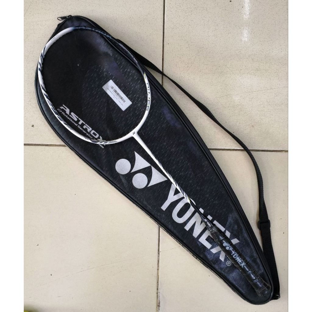 Raket Yonex Astrox 99 Pro 4U5 Kento Momota