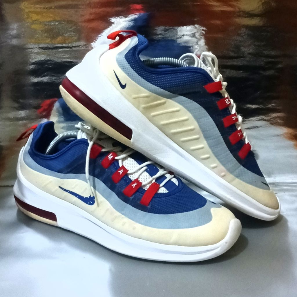 Nike Air Max Axis size 44