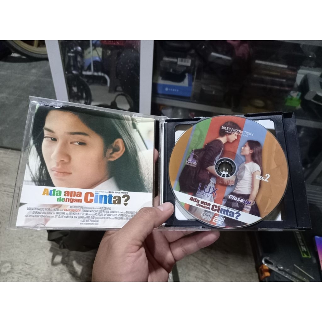 VCD AADC ada apa dengan cinta