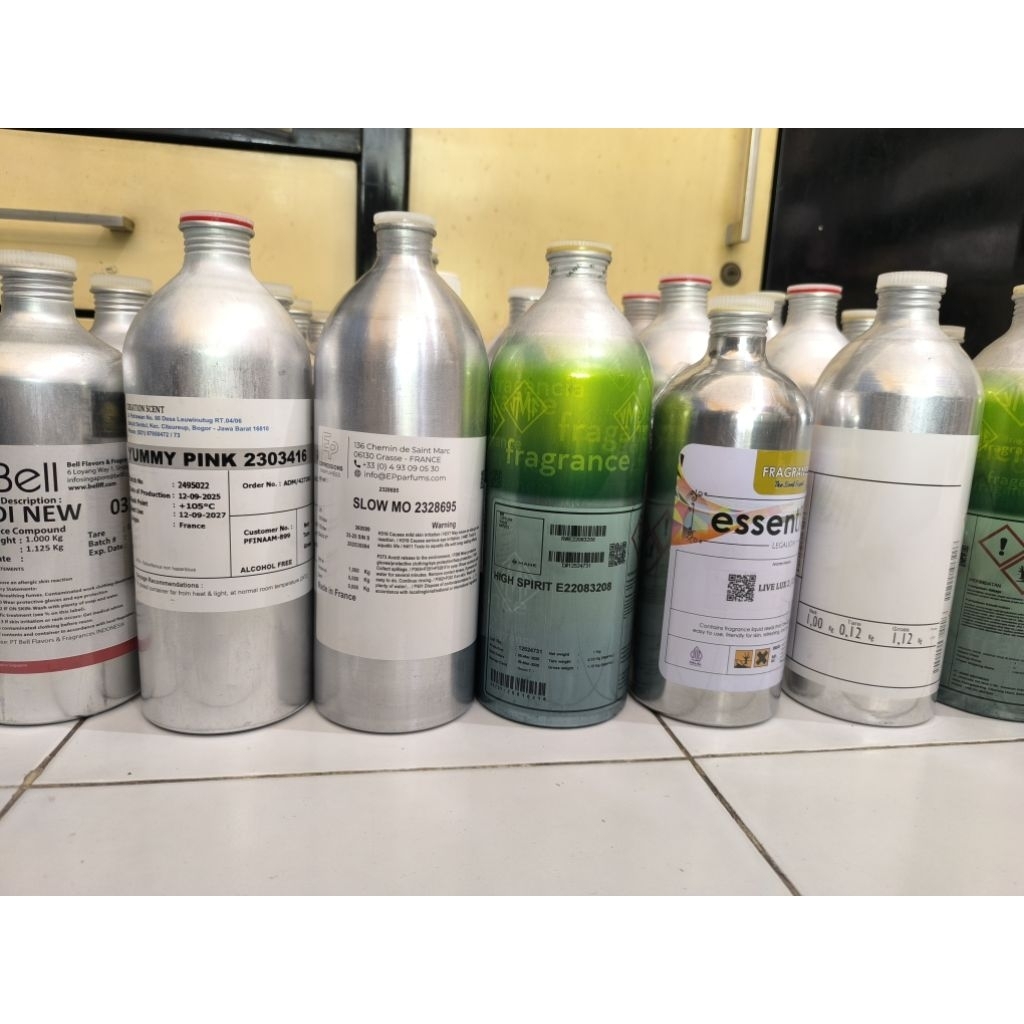 kaleng kosong bekas parfum ukuran 1kg mulus