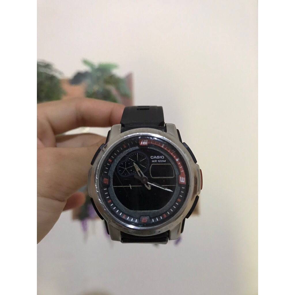Jam tangan Casio AQF 102W bekas pakai orang