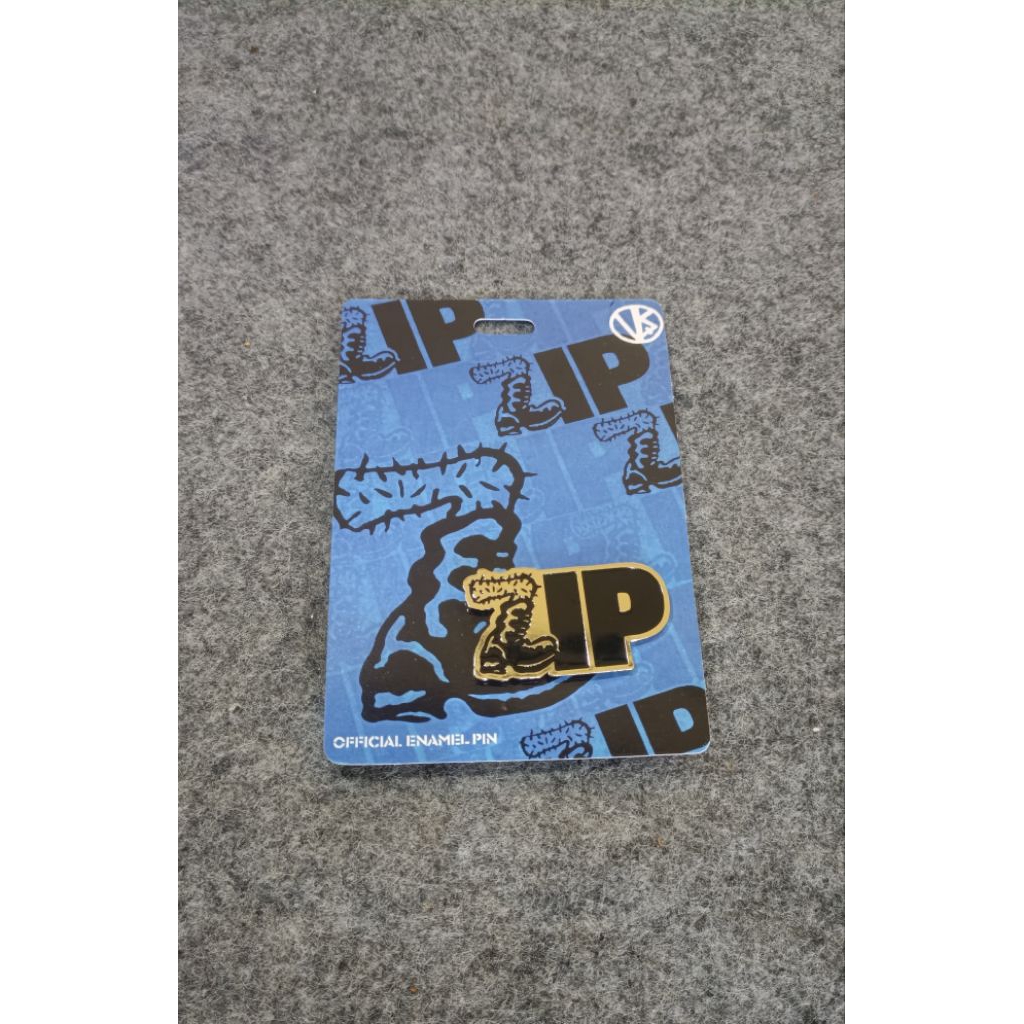 ZIP - ENAMEL HARDCORE PUNK