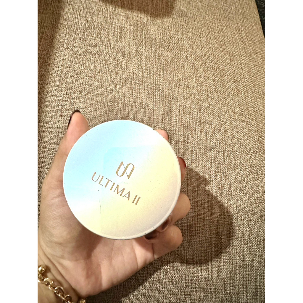 PRELOVED ULTIMA II FACE POWDER WITH MOISTURIZER (Light)