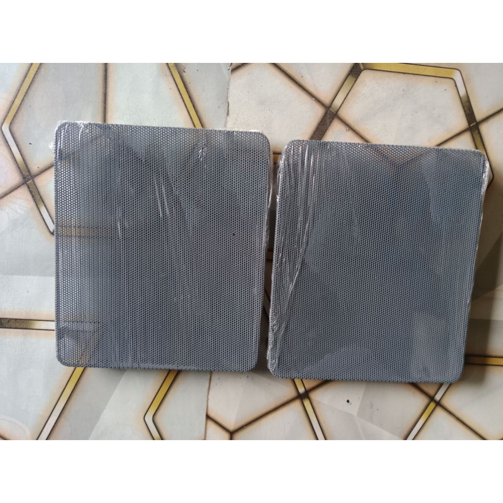 1 pasang jaring Speaker KORG PA 50 kondisi bekas, cantik