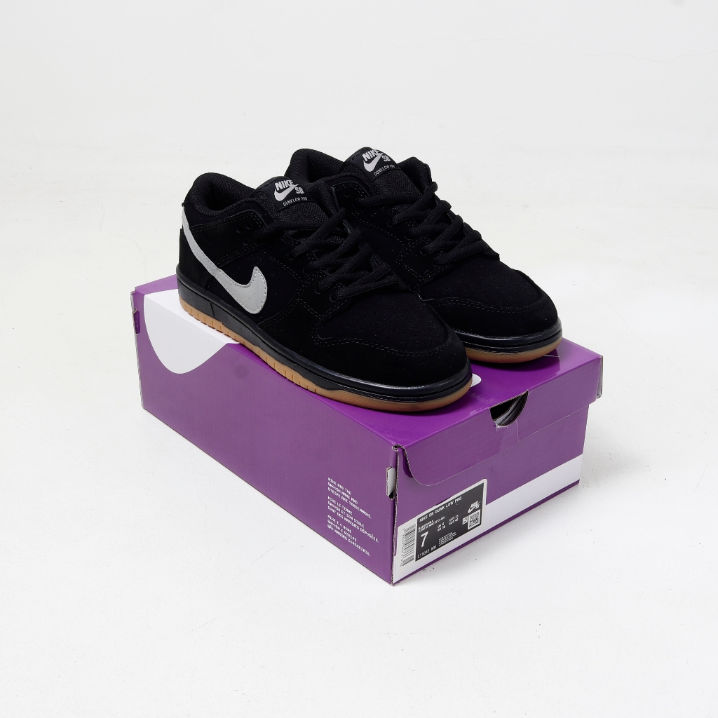 (VLTAVN) Sepatu Sneakers Nike SB Dunk Low IW Black Gum
