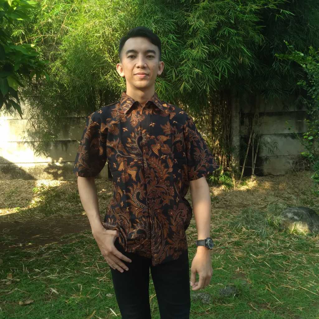 Baju Hem Batik Pria Danar Hadi Solo