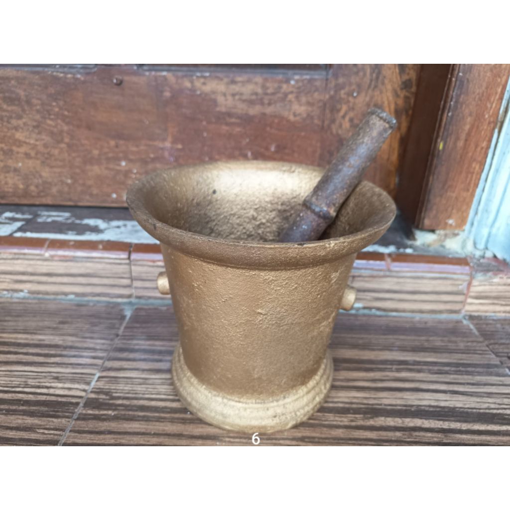 Lumpang dan Alu Besi Tinggi 18cm