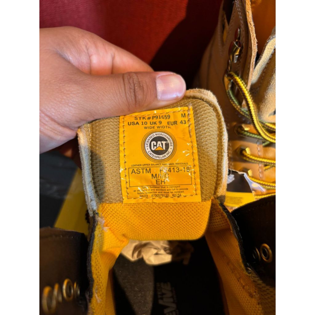 CATerpillar Second Shift BNIB