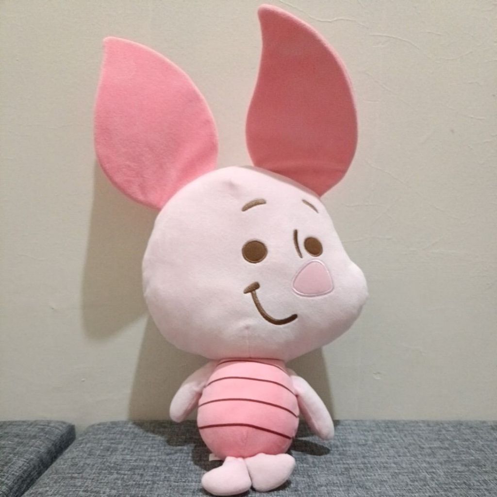 boneka piglet winnie the pooh