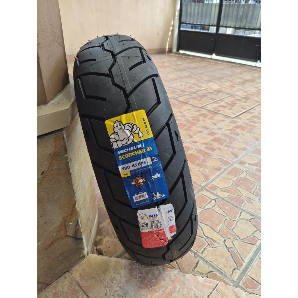 Ban michelin scorcher 31 HD 180/65-16 harley