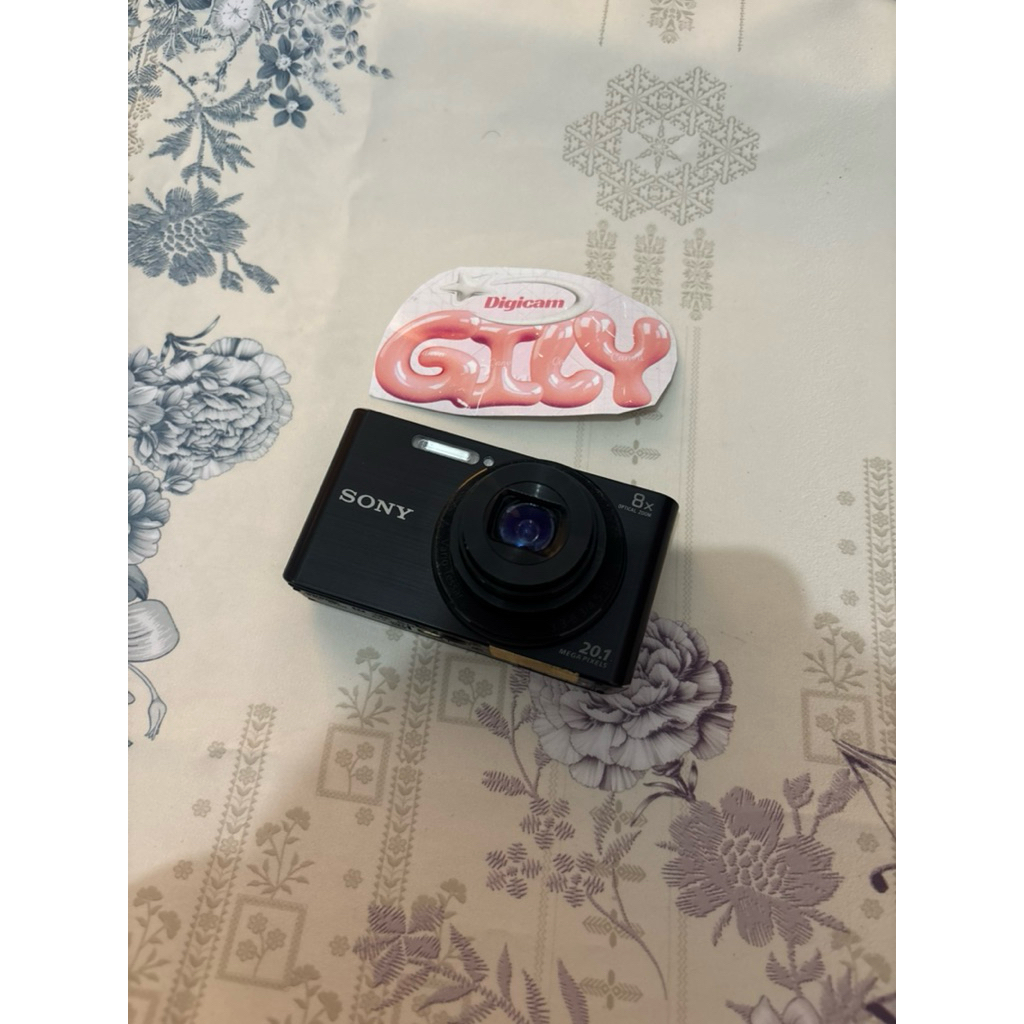 Sony Cybershoot W830 in Black
