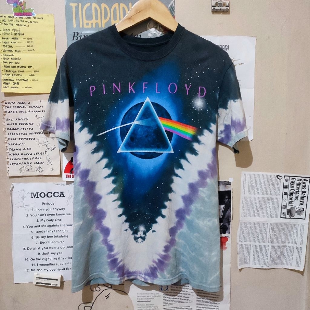 T-shirt Kaos Band Pink Floyd - Dark Side Moon Tie Dye