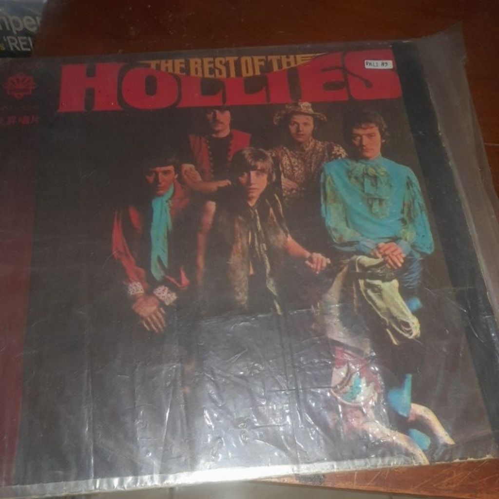vinyl piringan hitam 12 the best of the  hollies rilisan taiwan (PHLI 89)