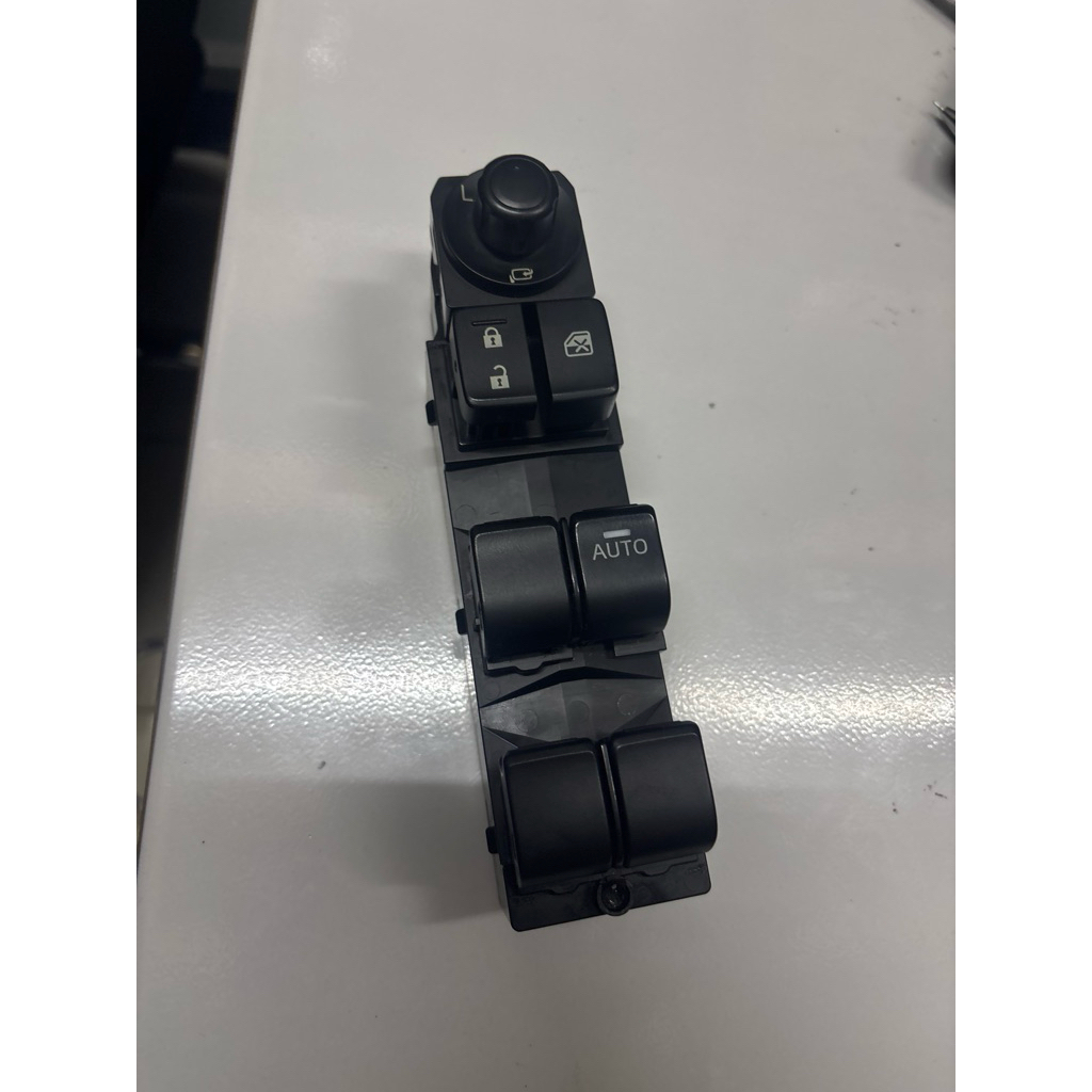 SAKLAR  POWER WINDOW MAZDA CX5