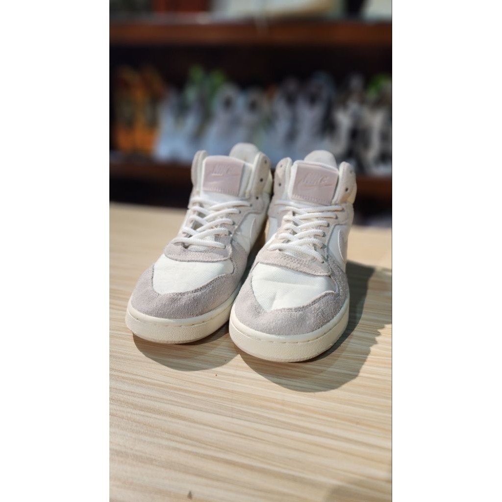 Nike Ivory Court Borough Mid