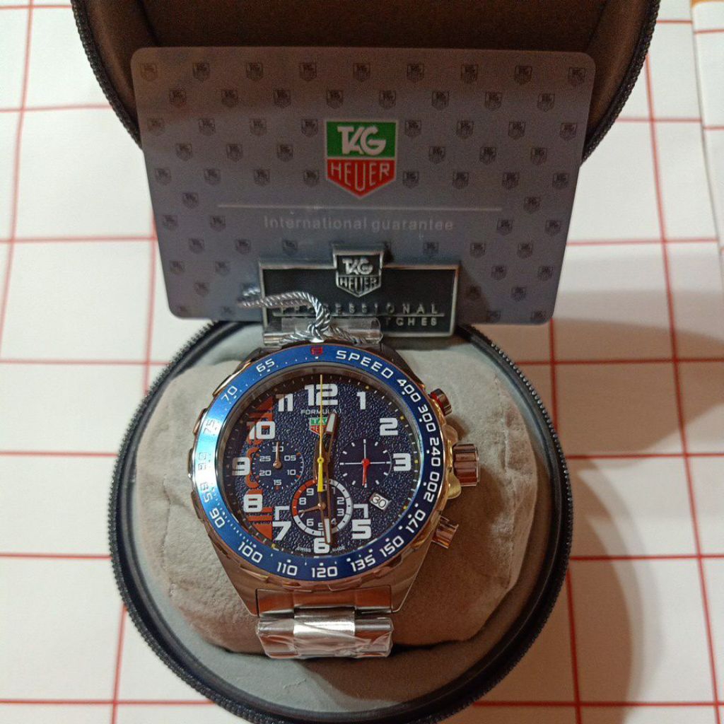 Tag Heuer F1 Chronograph x Oracle Red Bull Racing