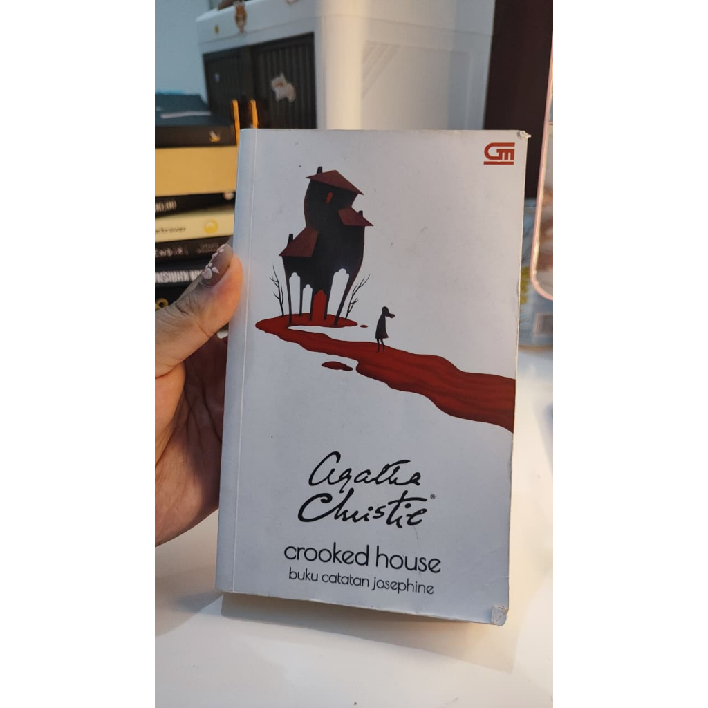 Preloved Novel Agatha Christie Crooked House