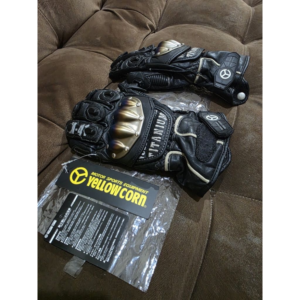 Gloves yellow corn second size L