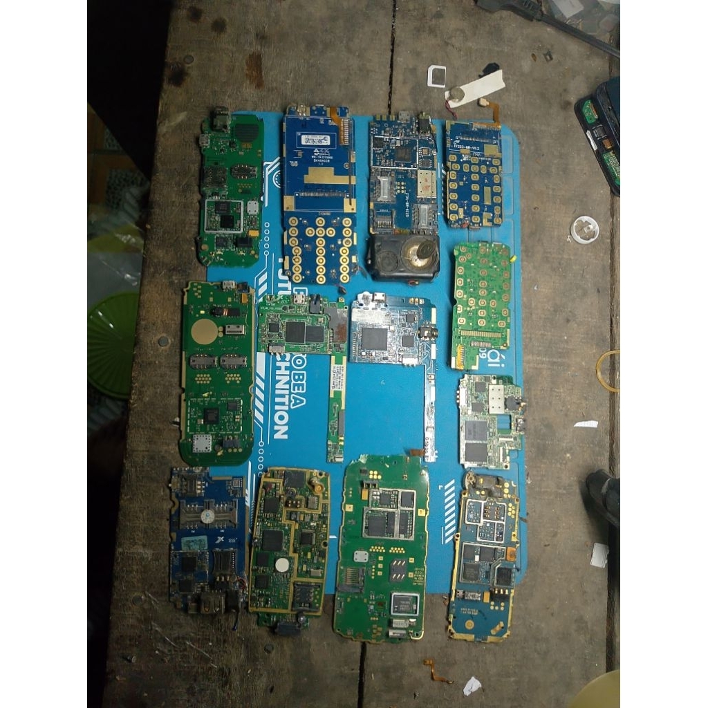 13 pcb hp jadul bahan lebur