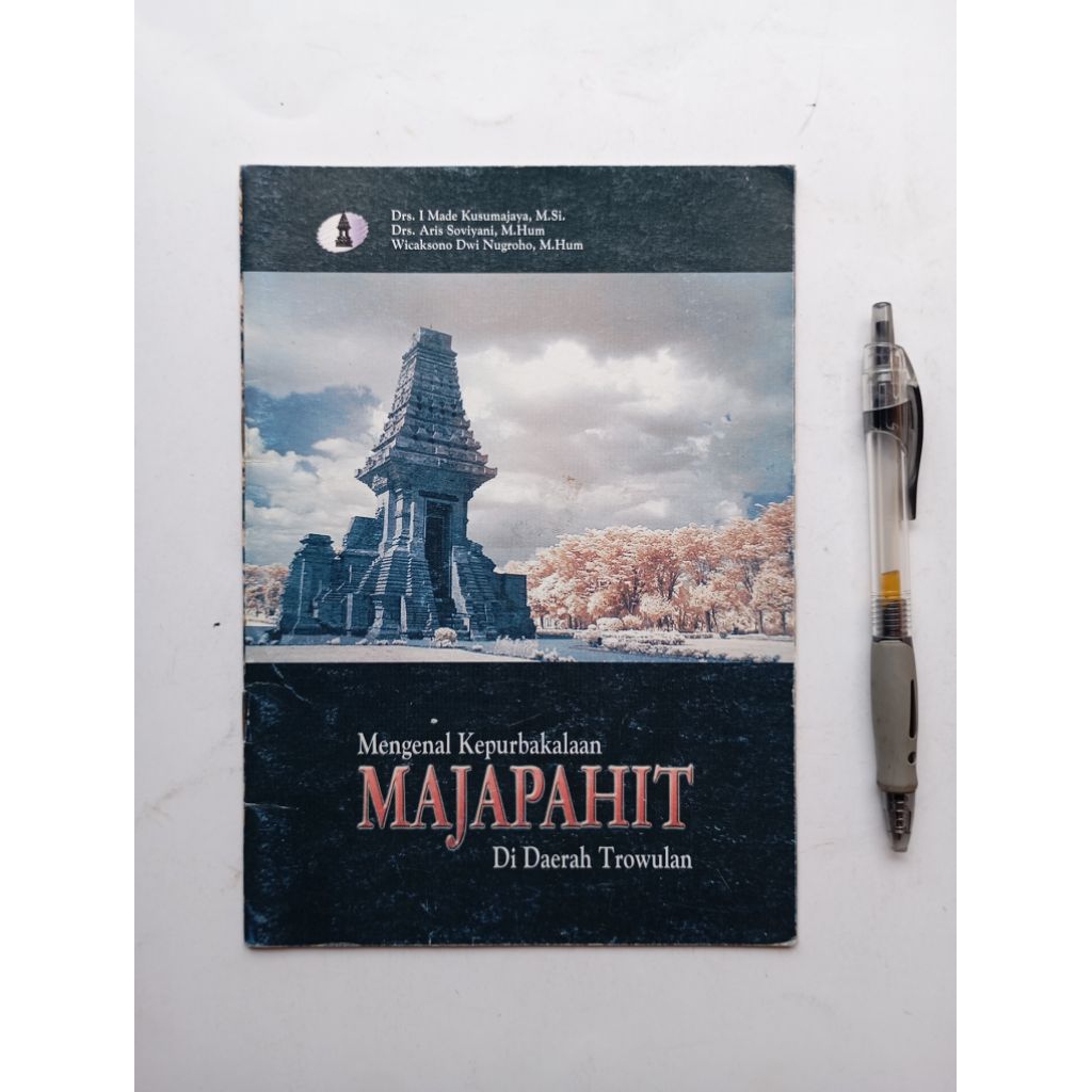 Buku Mengenal Kepurbakalaan Majapahit
