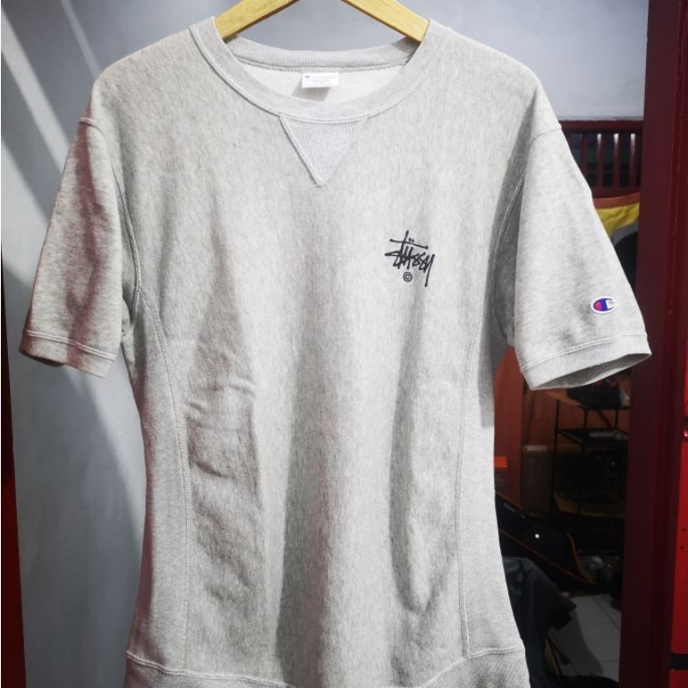 KAOS CREWNECK STUSSY X CHAMPION