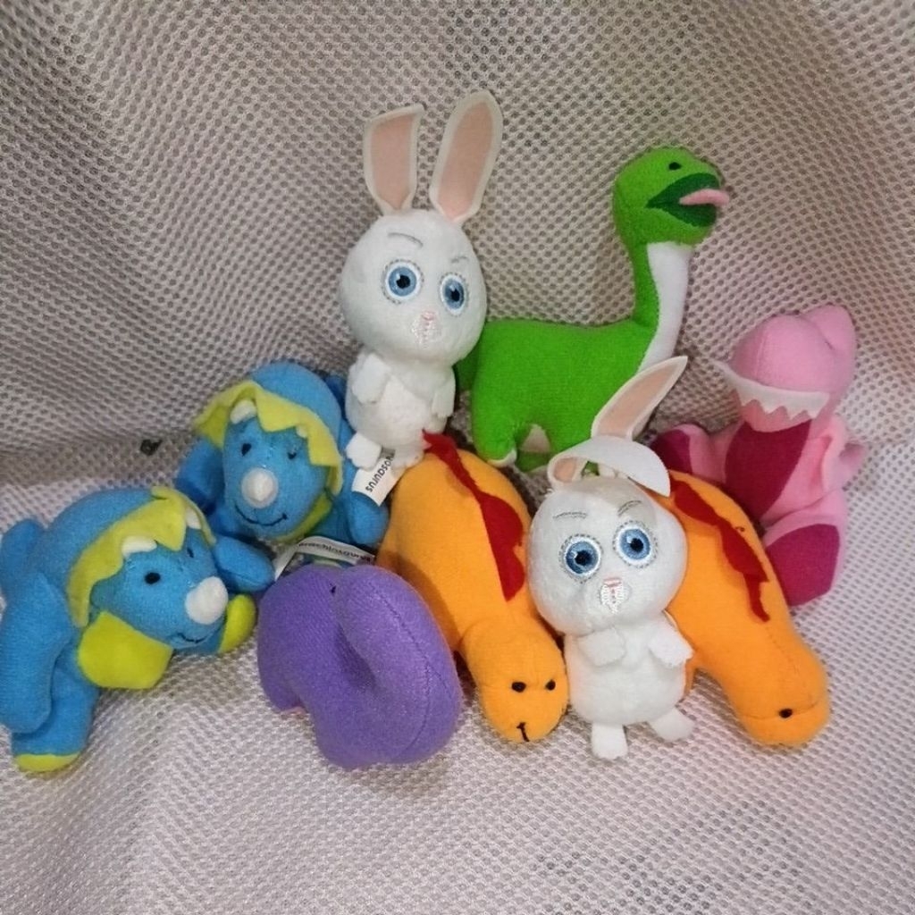Mainan boneka dino kecil