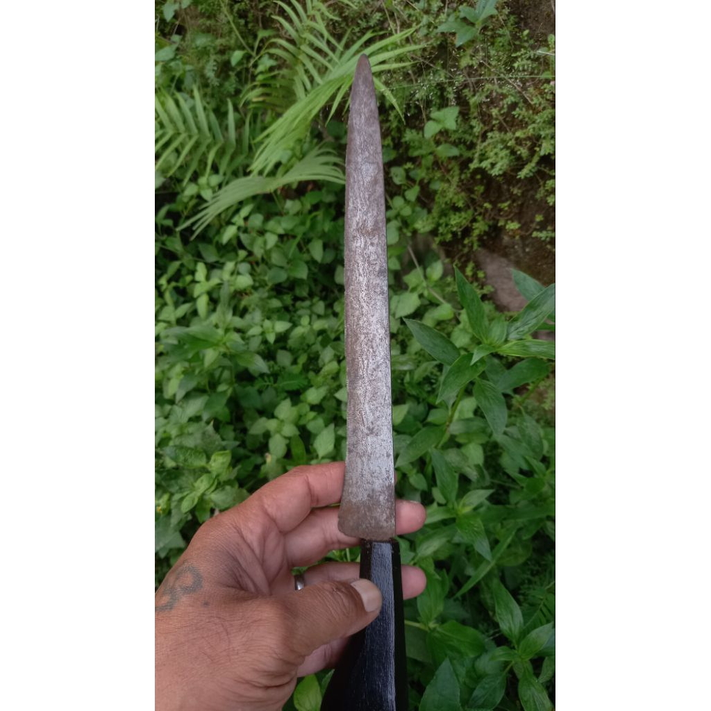 Cundrik sepuh kuno tangguh mataram pamor ngulit semongko
