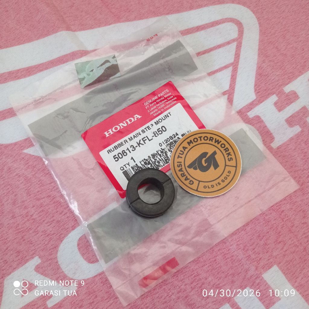 50613 KFL 850 Rubber Main Step Mount Karet Barstep Dudukan Step Depan Kirana 125 Karisma 125 D X Sup