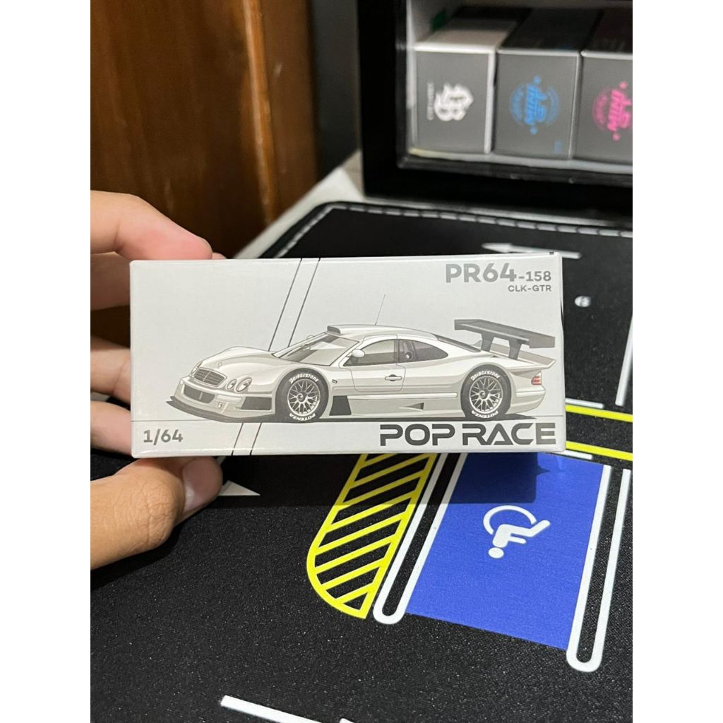 Pop Race 1:64 Mercedes-Benz AMG CLK GTR Silver