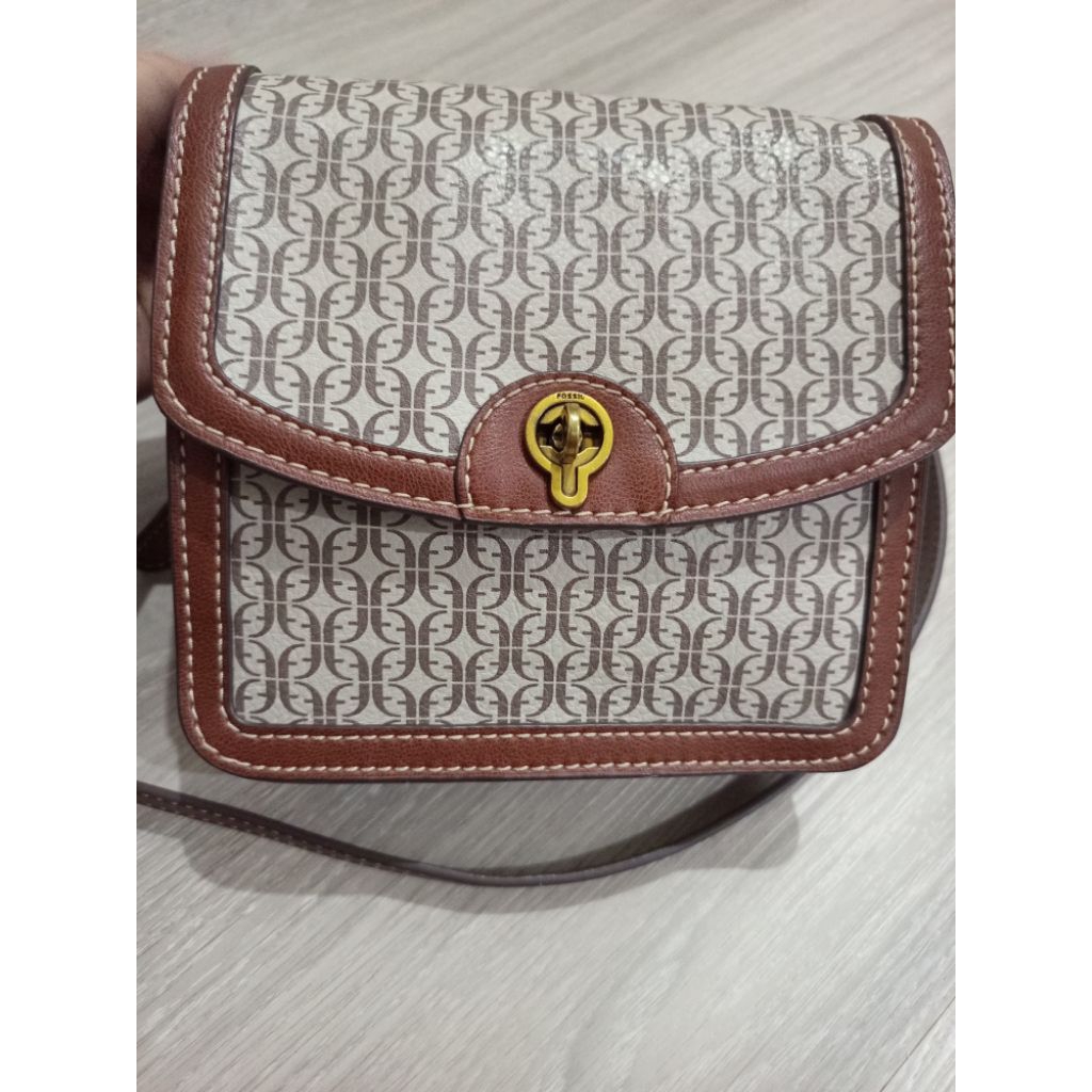 Preloved F*ssil / Ocil Ainsley Small Flap Bag 100% ori
