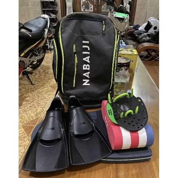 Paket Lengkap Peralatan Renang Kondisi 98%(nabaiji,TYR,madwave)
-fins uk 39/40
-padlle size S