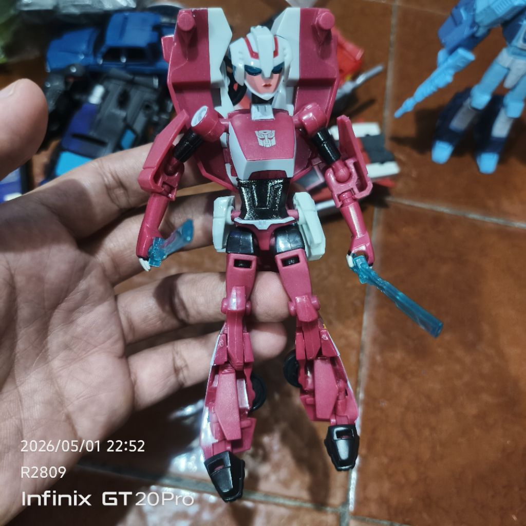 Transformers Animated Arcee ToysRUs Exclusive Hasbro
