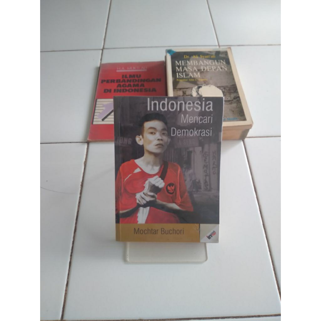 mochtar buchori indonesia mencari demokrasi