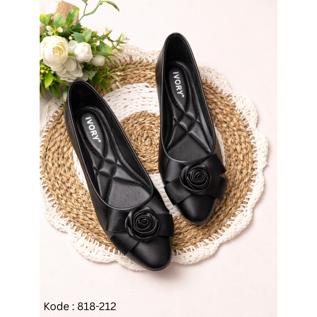 IVORY Sepatu Flat Wanita Pita Simpel 818-212 Hitam