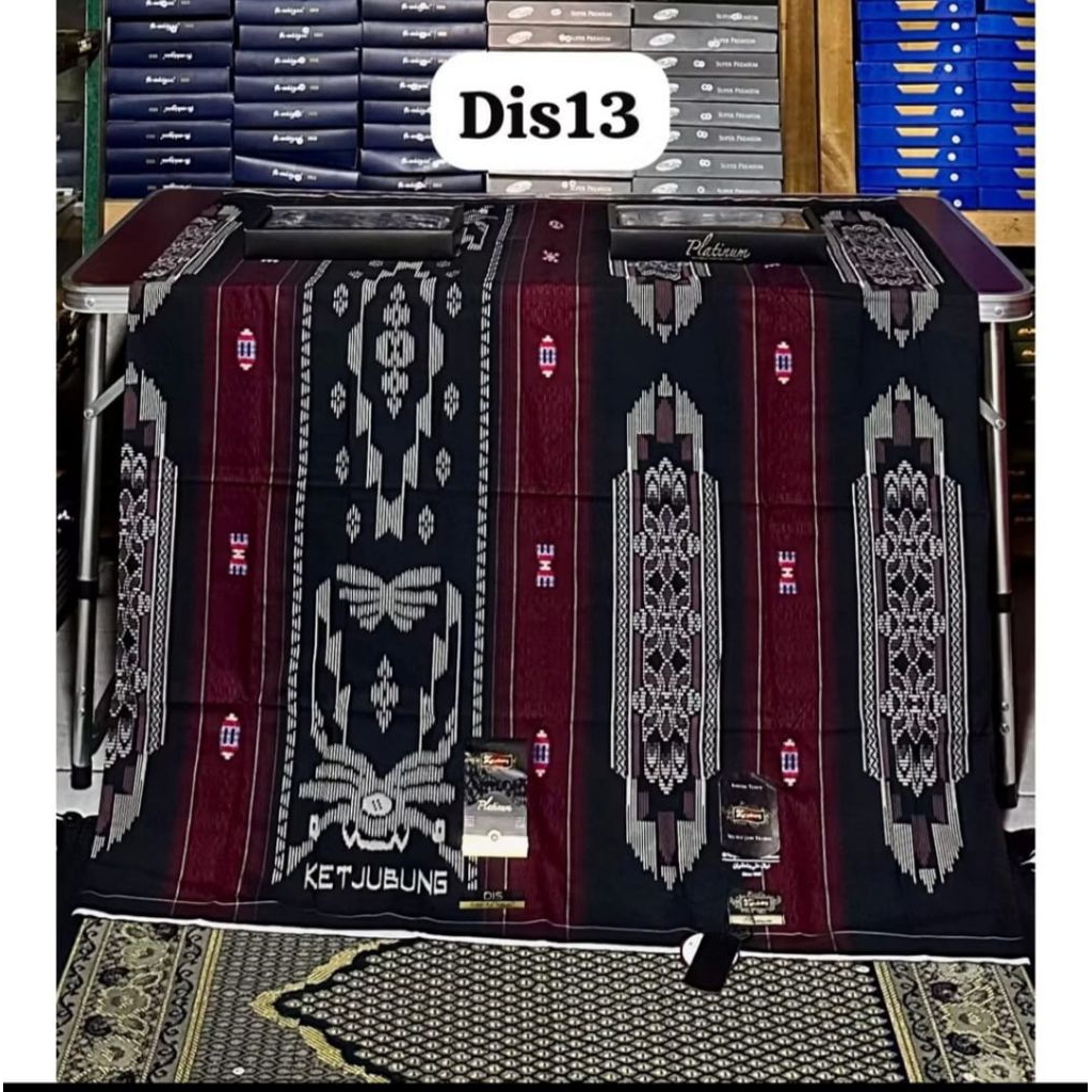 sarung ketjubung platinum gold motif DIS