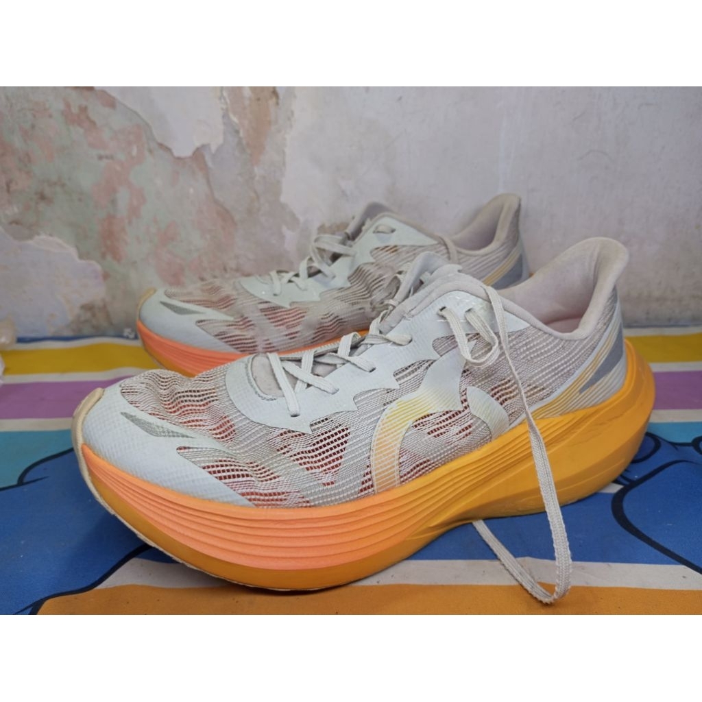 Ortuseight Hyperglide 3.1 size 44 Sepatu Running Ortus bekas like new