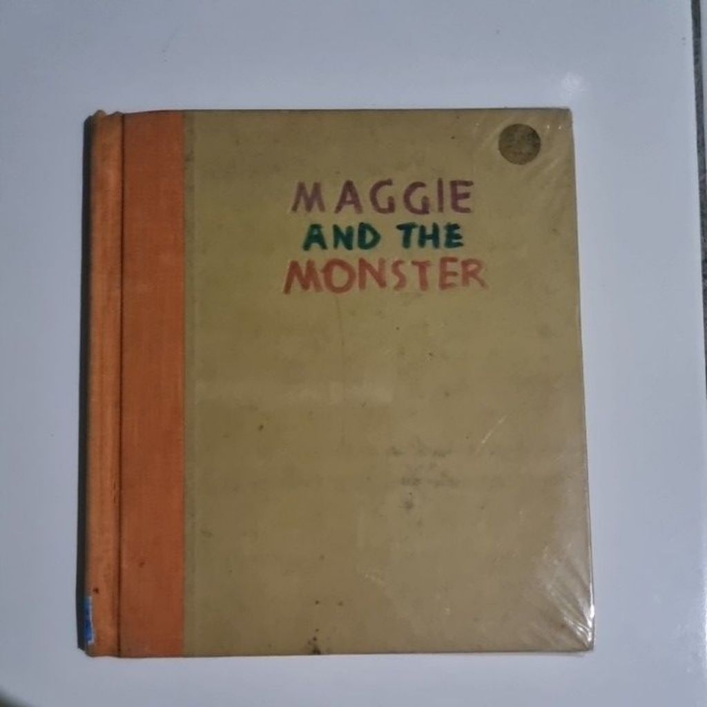 Maggie and The Monster by Elizaberh Winthrop Illustrated by Tomie dePaola Preloved Original Berbahas