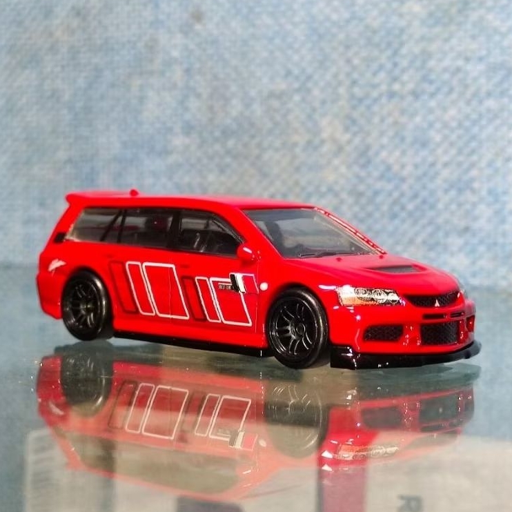 Hotwheels Premium Loose - Mitsubishi Lancer Evolution Wagon Merah