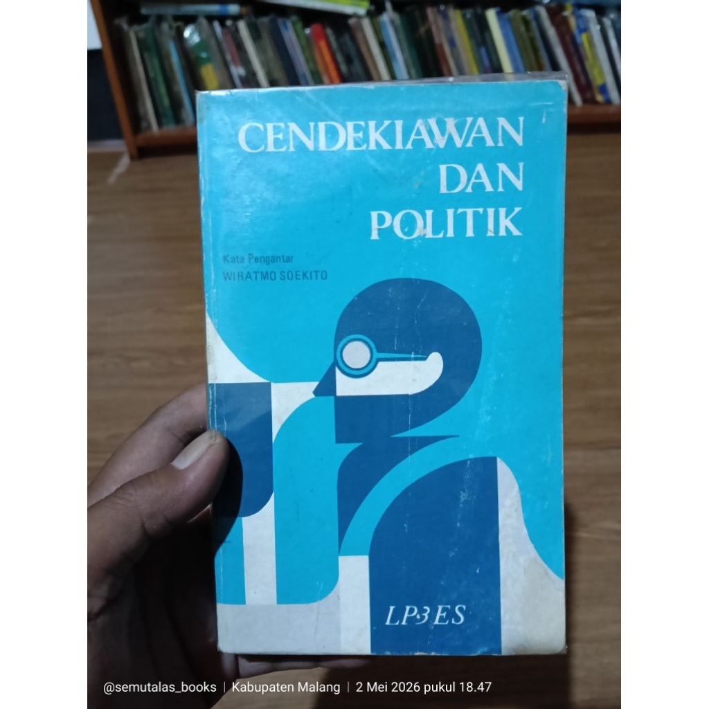 Cendekiawan dan Politik
